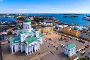 Descubra la mezcla de modernidad e historia de Helsinki